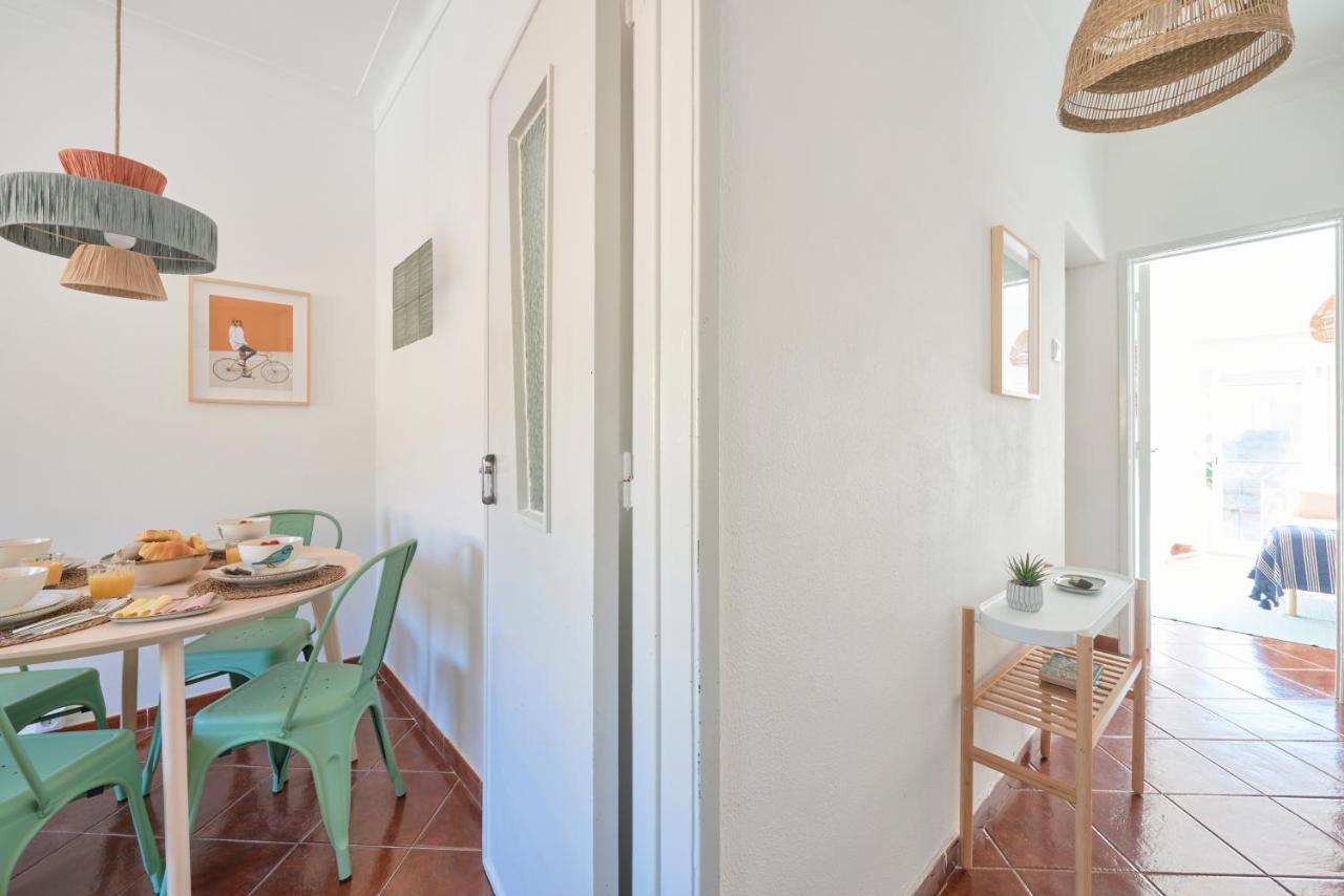 Central & Sunny 2Br Apt Near Beach, By Timecooler Σετούμπαλ Εξωτερικό φωτογραφία