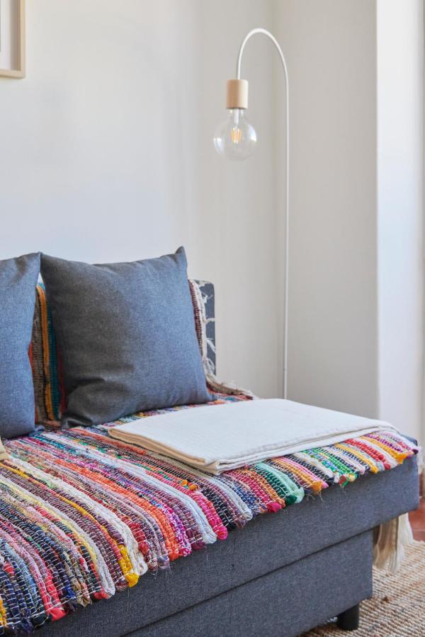 Central & Sunny 2Br Apt Near Beach, By Timecooler Σετούμπαλ Εξωτερικό φωτογραφία