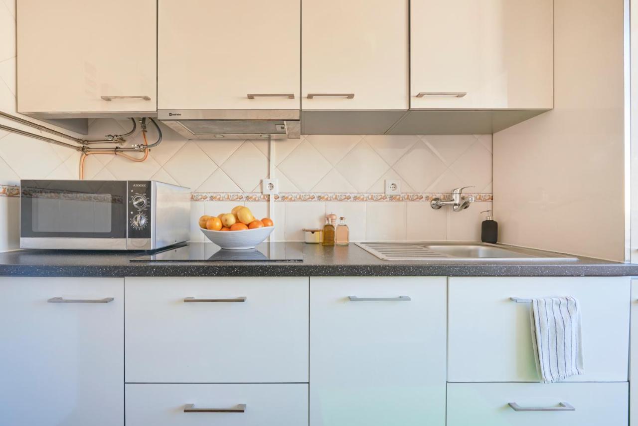 Central & Sunny 2Br Apt Near Beach, By Timecooler Σετούμπαλ Εξωτερικό φωτογραφία